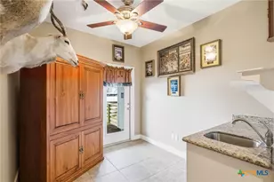 605 S 13th St, Port O'Connor, TX 77982 - Photo 15