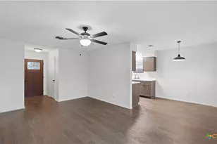 2221 Michigan St, New Braunfels, TX 78130 - Photo 3