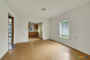 517 Center St, Marion, TX 78124 - Photo 5