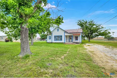 517 Center St, Marion, TX 78124 - Photo 3