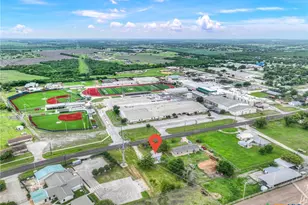 517 Center St, Marion, TX 78124 - Photo 15