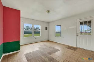 517 Center St, Marion, TX 78124 - Photo 7