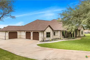 834 Westlake Trail, Victoria, TX 77905 - Photo 3