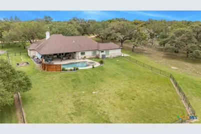 834 Westlake Trail, Victoria, TX 77905 - Photo 7
