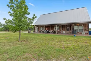 707 Creek Rd, Marion, TX 78124 - Photo 23