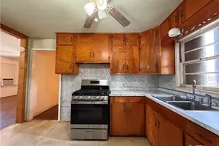 105 Sanders St, Palacios, TX 77465 - Photo 23