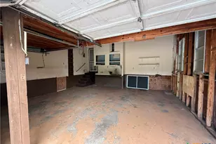 105 Sanders St, Palacios, TX 77465 - Photo 7