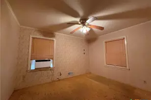105 Sanders St, Palacios, TX 77465 - Photo 19