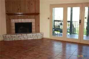 421 Watts Ln, Canyon Lake, TX 78133 - Photo 15