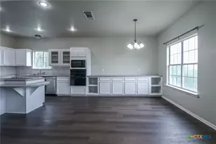 1810 Mesa Oaks Cir, Harker Heights, TX 76548 - Photo 11