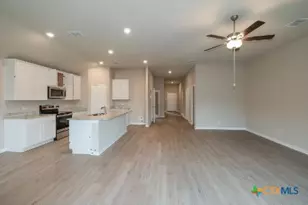 608 Cypress Arbor, Seguin, TX 78155 - Photo 5
