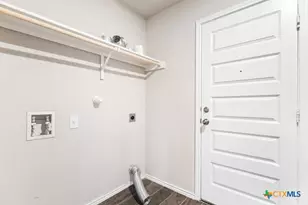 2432 Ayers Dr, Seguin, TX 78155 - Photo 13