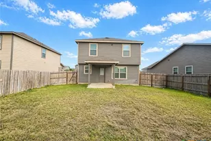 2432 Ayers Dr, Seguin, TX 78155 - Photo 7