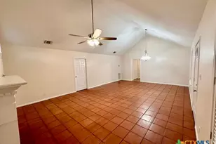 227 Charleston Dr, Victoria, TX 77904 - Photo 7
