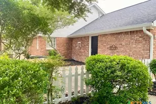 227 Charleston Dr, Victoria, TX 77904 - Photo 3