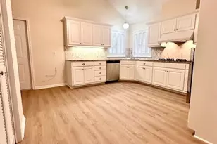 227 Charleston Dr, Victoria, TX 77904 - Photo 9