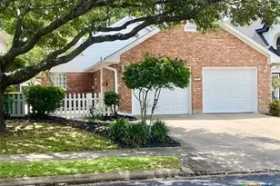 227 Charleston Dr, Victoria, TX 77904 - Photo 1