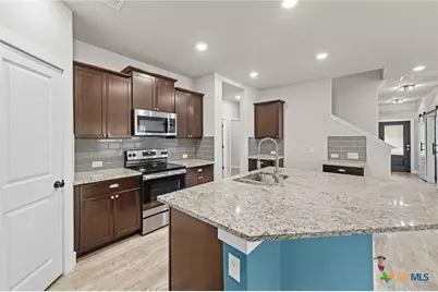 2057 Meadow Pipit, New Braunfels, TX 78130 - Photo 5