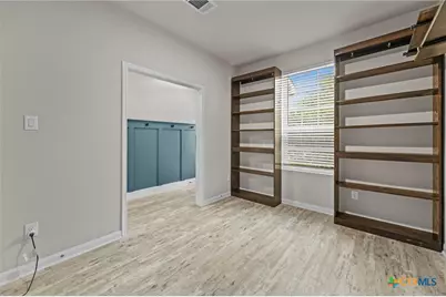 2057 Meadow Pipit, New Braunfels, TX 78130 - Photo 3