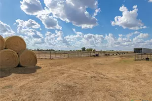 1801 Co Rd 470, Coupland, TX 78615 - Photo 39