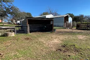 210 E Leon St, Gatesville, TX 76528 - Photo 45