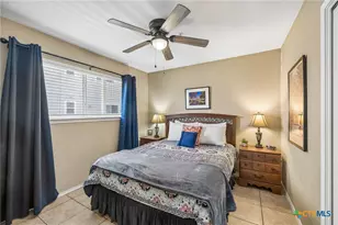 730 E Mather St, New Braunfels, TX 78130 - Photo 23