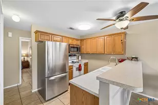 730 E Mather St, New Braunfels, TX 78130 - Photo 21