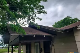702 N Orchard Ave, Cameron, TX 76520 - Photo 11