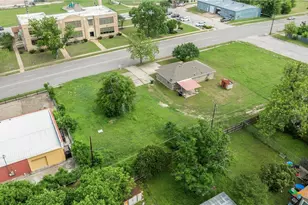 208 N 8th St, Temple, TX 76501 - Photo 7