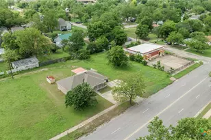 208 N 8th St, Temple, TX 76501 - Photo 11