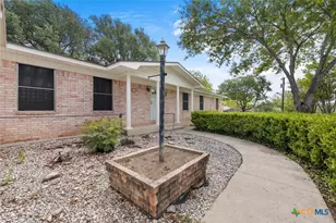 618 Fair Ln, New Braunfels, TX 78130 - Photo 3