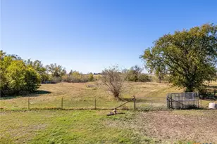 1150 Co Rd 432, Taylor, TX 76574 - Photo 39