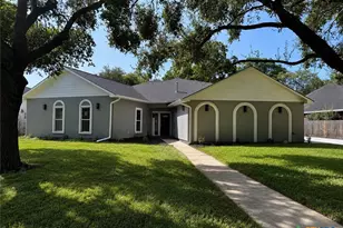114 Chimney Rock Dr, Victoria, TX 77904 - Photo 1