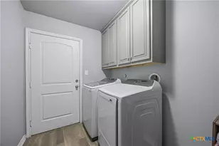 1701 Meadow Ln, Lockhart, TX 78644 - Photo 17