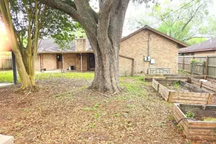 112 Lancaster St, Victoria, TX 77904 - Photo 23