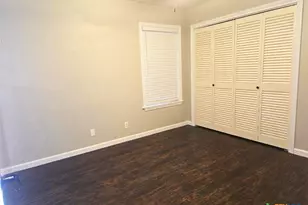 112 Lancaster St, Victoria, TX 77904 - Photo 17