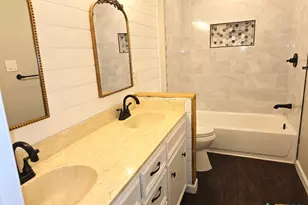 112 Lancaster St, Victoria, TX 77904 - Photo 13