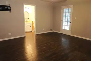 112 Lancaster St, Victoria, TX 77904 - Photo 11