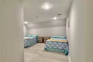 56 W Bank Ct, Port O'Connor, TX 77982 - Photo 33