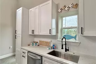 56 W Bank Ct, Port O'Connor, TX 77982 - Photo 21