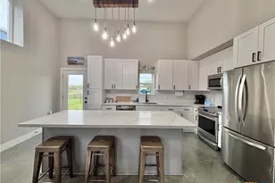56 W Bank Ct, Port O'Connor, TX 77982 - Photo 13