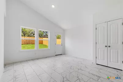 377 Dobson, Killeen, TX 76542 - Photo 27