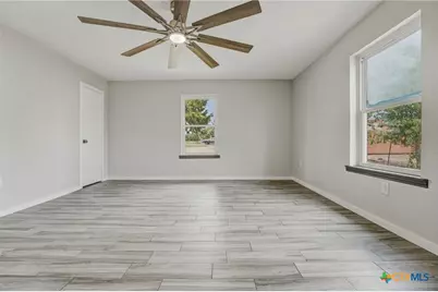 9406 N Highway 77, Burlington, TX 76519 - Photo 33