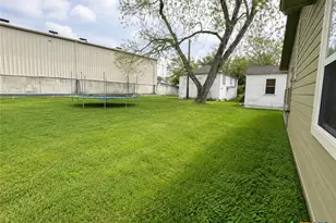 310 N La Grange St, Hallettsville, TX 77964 - Photo 7