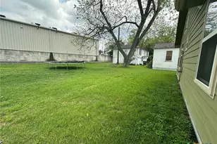 310 N La Grange St, Hallettsville, TX 77964 - Photo 9