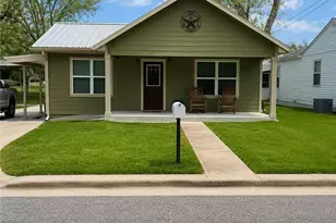 310 N La Grange St, Hallettsville, TX 77964 - Photo 1
