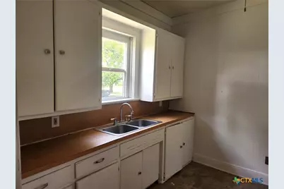1014 S 29th Street, Temple, TX 76504 - Photo 9