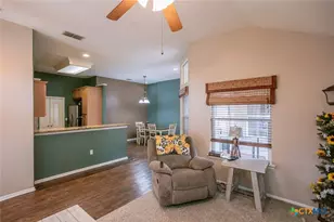 208 Yellowstone Dr, Victoria, TX 77904 - Photo 5