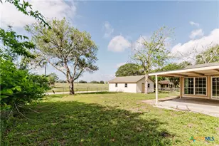 103 Poenitsch St, Cuero, TX 77954 - Photo 35