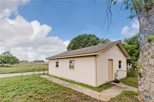 103 Poenitsch St, Cuero, TX 77954 - Photo 31